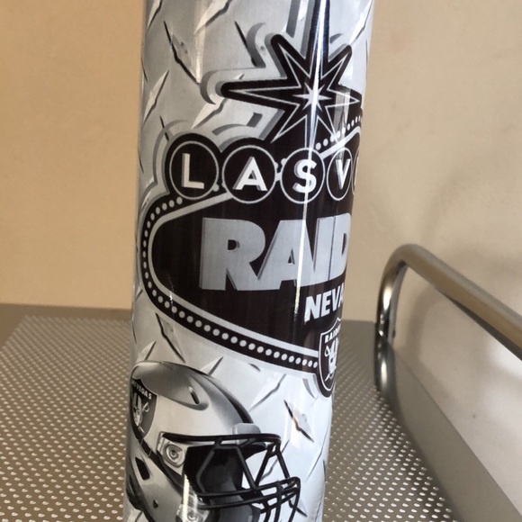 Las Vegas raiders tumbler 20 oz - Picture 1 of 4